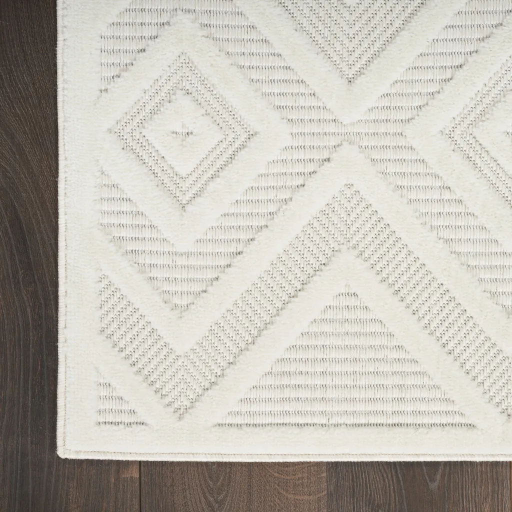 7' X 10' Ivory and White Indoor/Outdoor Area Rug - Image 4