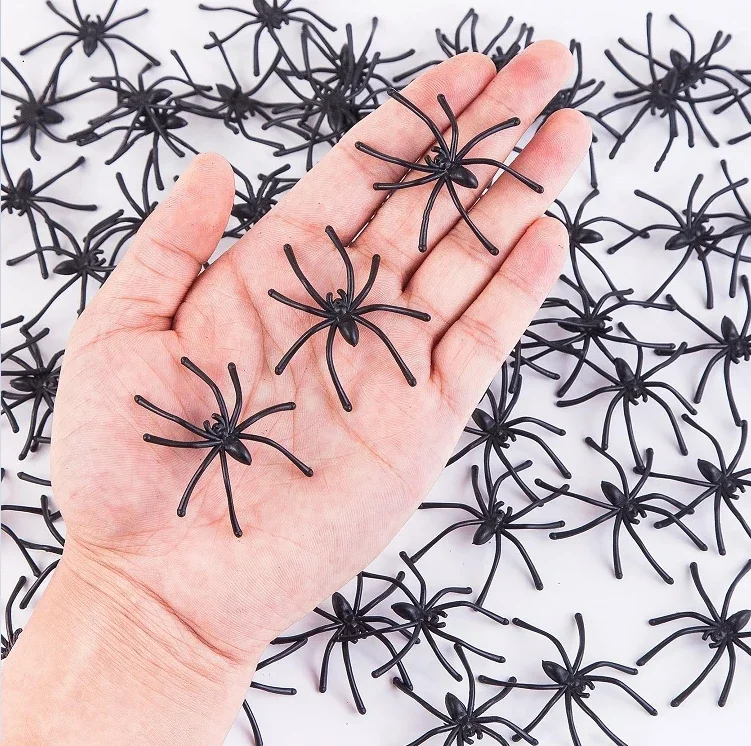 50/100 Pcs Party Decoration- Halloween- Luminous Fake Spiders - Image 3