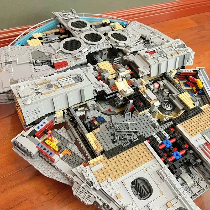 8445 PCS Millennium Falcon- DIY Building Blocks/Puzzle Set-14+ - Image 4